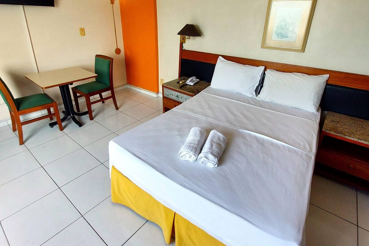 In-room safe, WiFi (free), alarm clocks