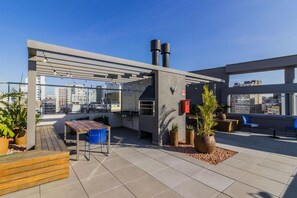 Outdoor dining - Plaza Porto Alegre Hotel (Porto Alegre)