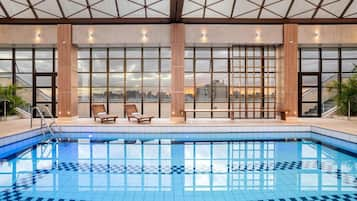 Indoor pool, sun loungers