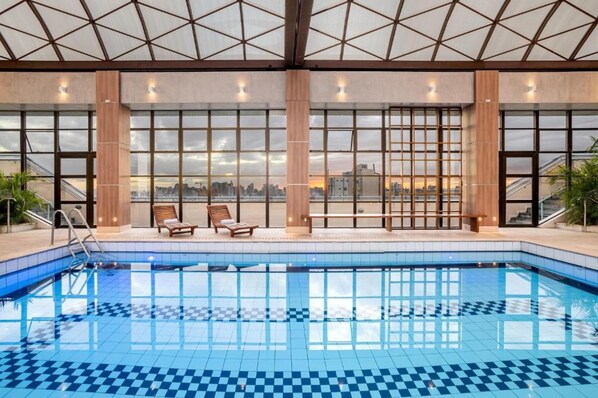 Indoor pool, pool loungers