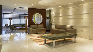 Lobby-Lounge
