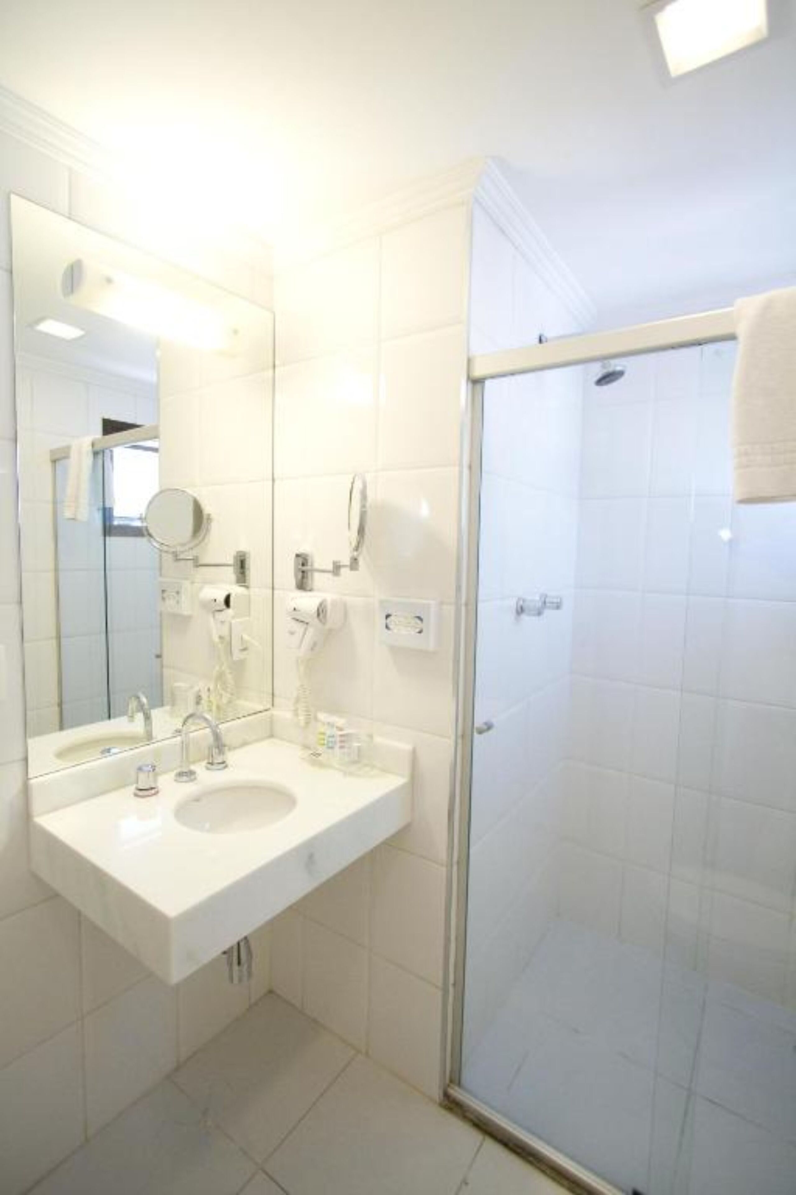 standard room, 1 double bed | bathroom | shower, rainfall showerhead, eco-friendly toiletries, hair dryer