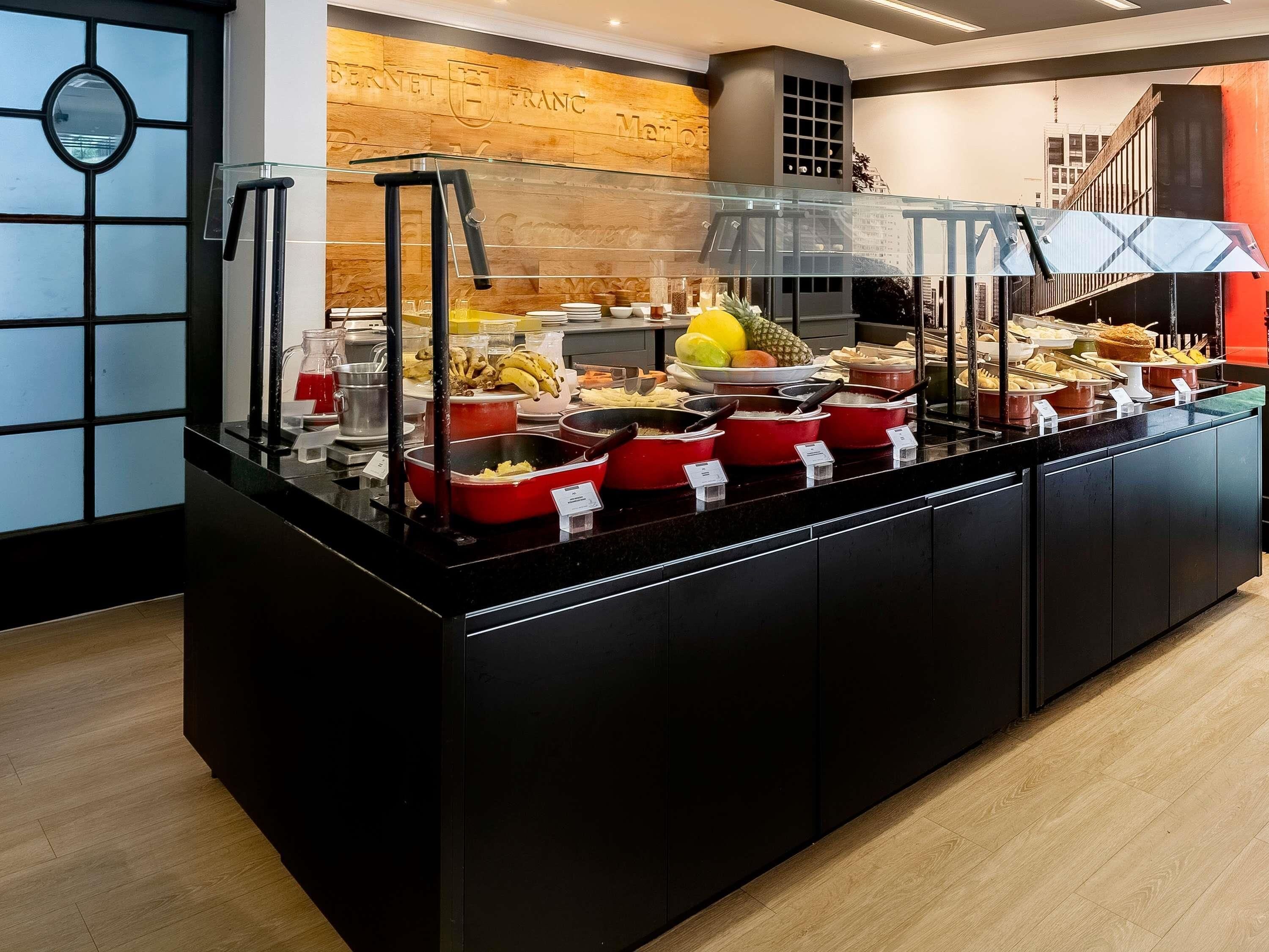 Lunch served, al fresco dining 