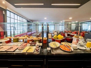 每日供應吃到飽早餐 (每人 BRL54)