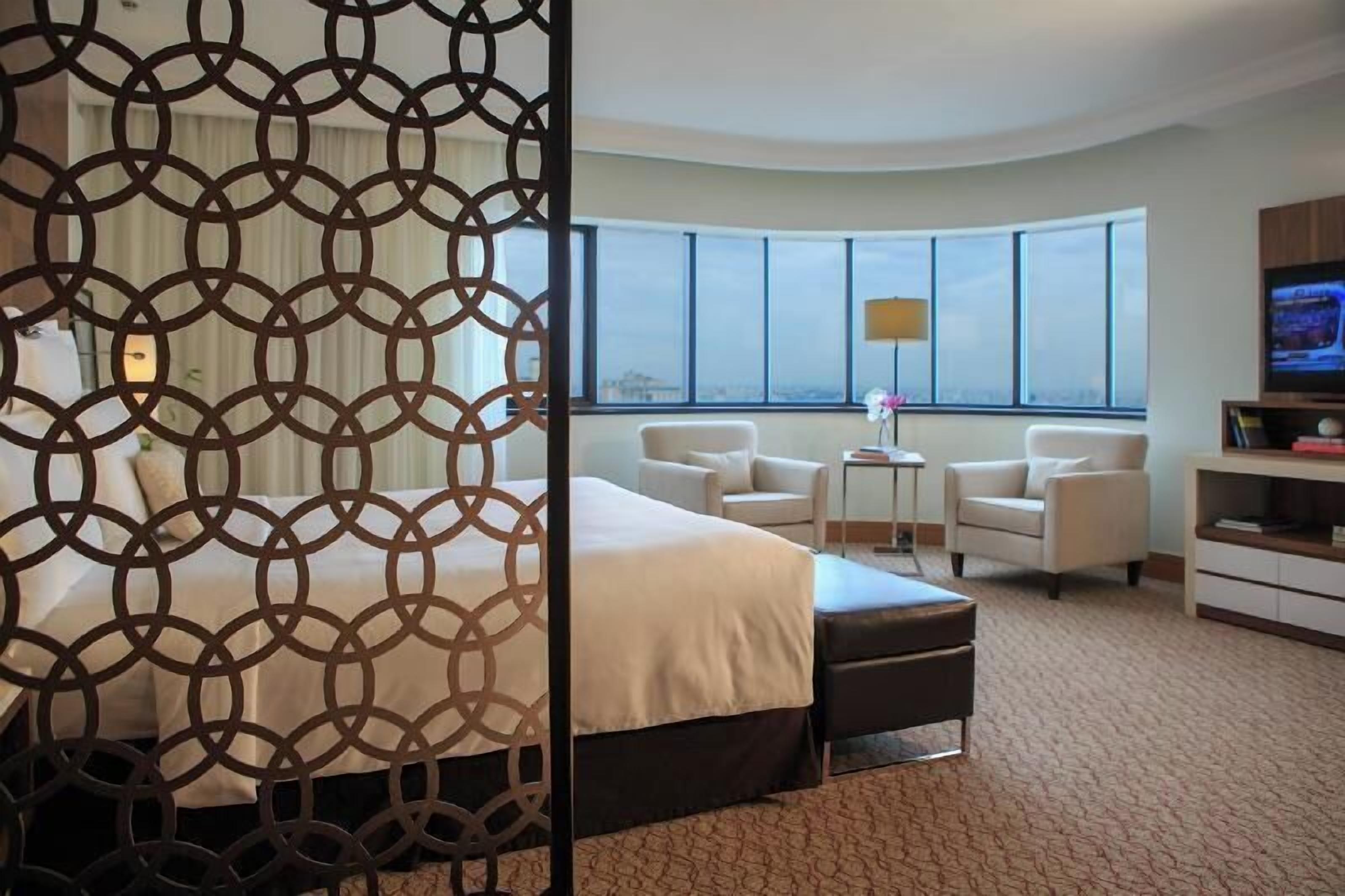 Ropa de cama de alta calidad, edredón y minibar 