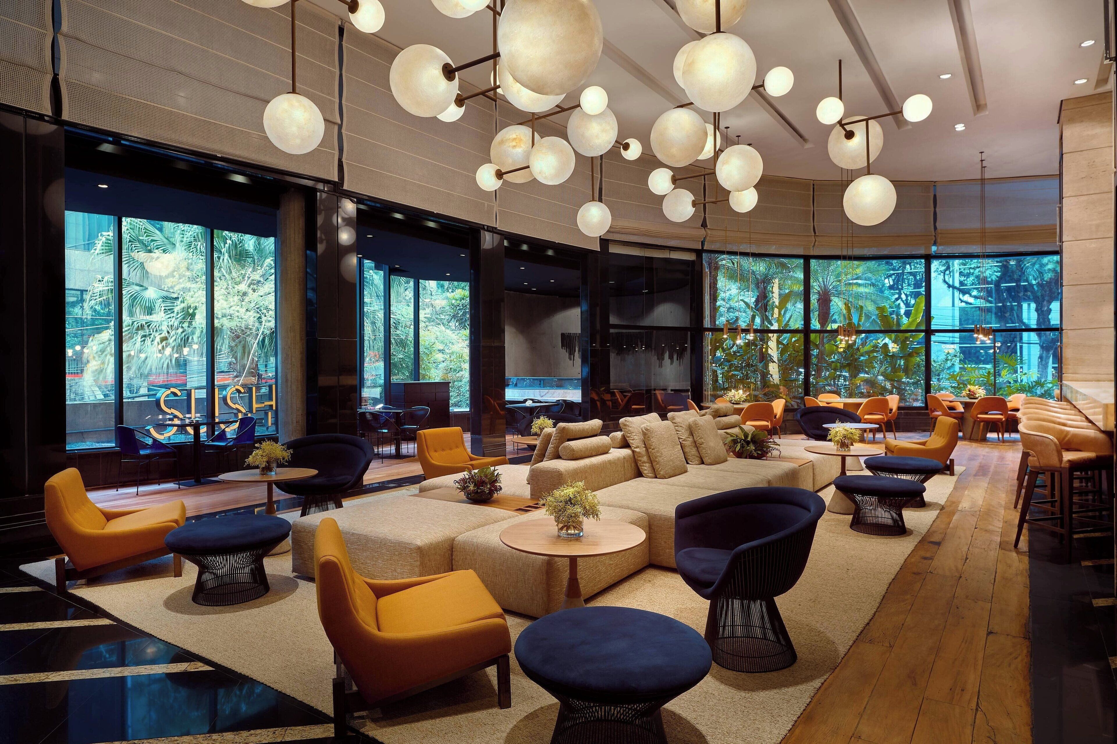 供应午餐、晚餐和欢乐时光优惠