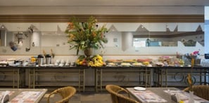 Petit déjeuner buffet compris tous les jours