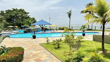 Outdoor pool, pool loungers