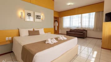 Minibar, cortinas blackout, wifi gratis y ropa de cama