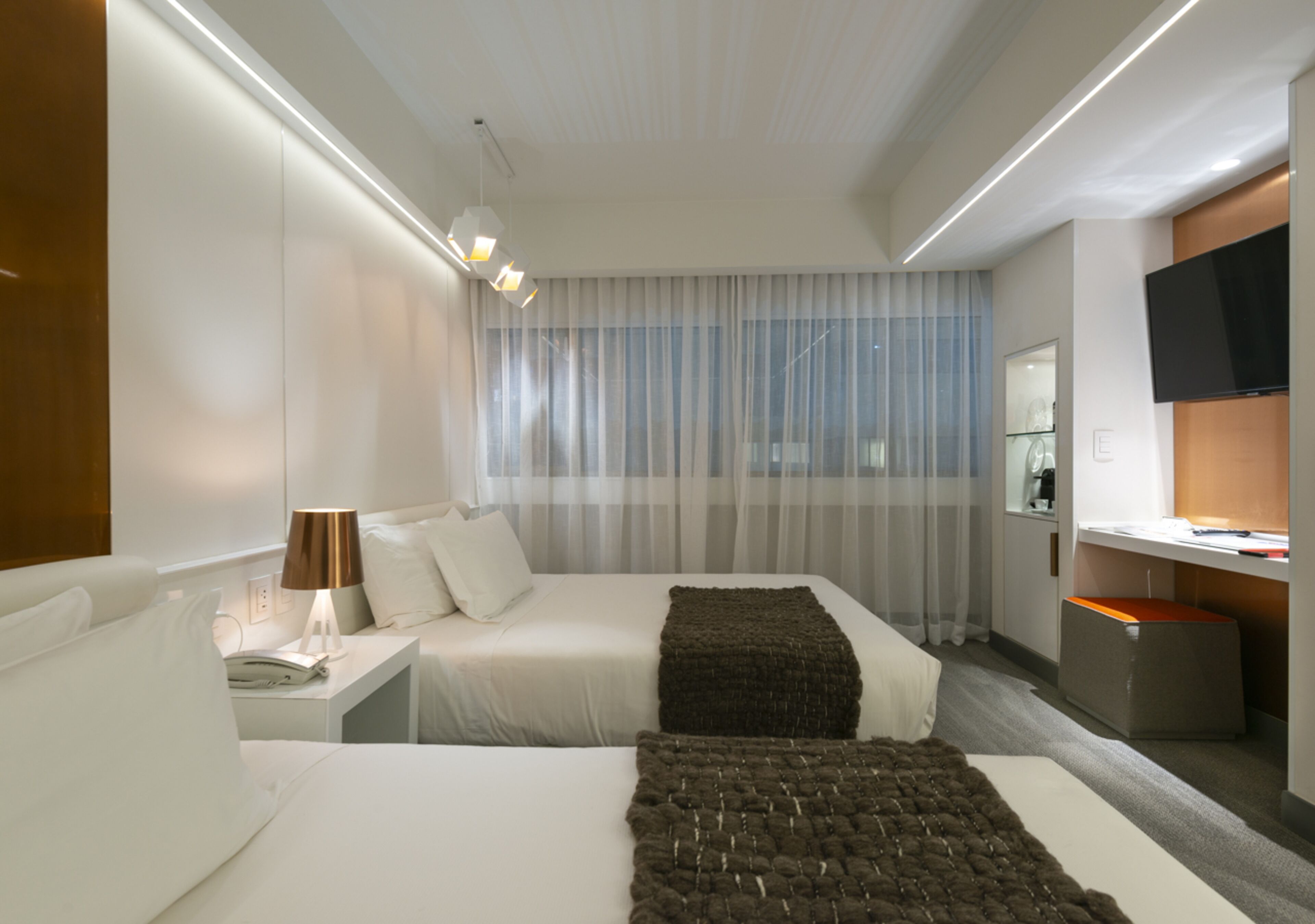 superior twin room | 1 bedroom, minibar, in-room safe, desk