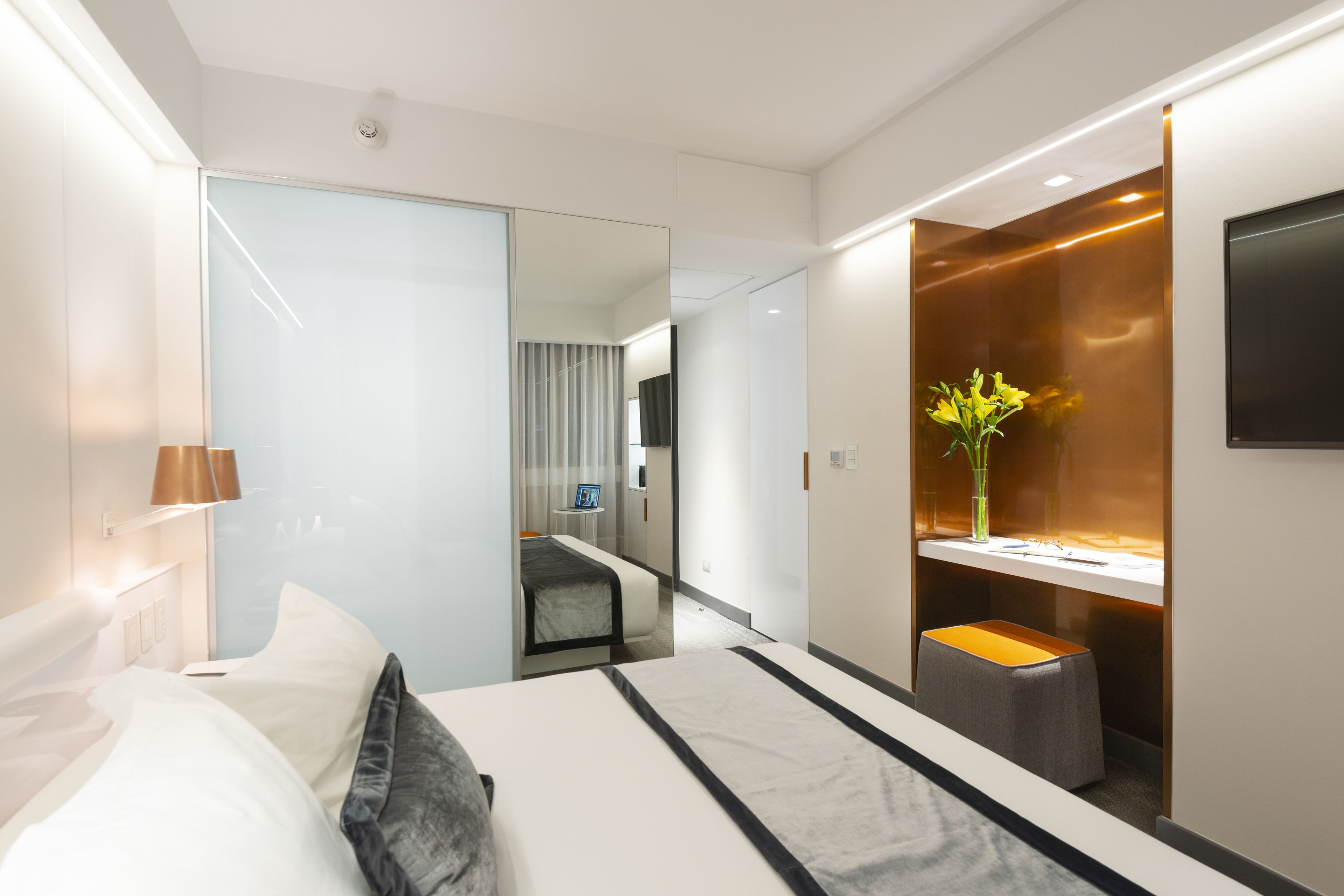 Chambre Double Standard, 1 très grand lit | Minibar, coffres-forts dans les chambres, bureau, chambres insonorisées