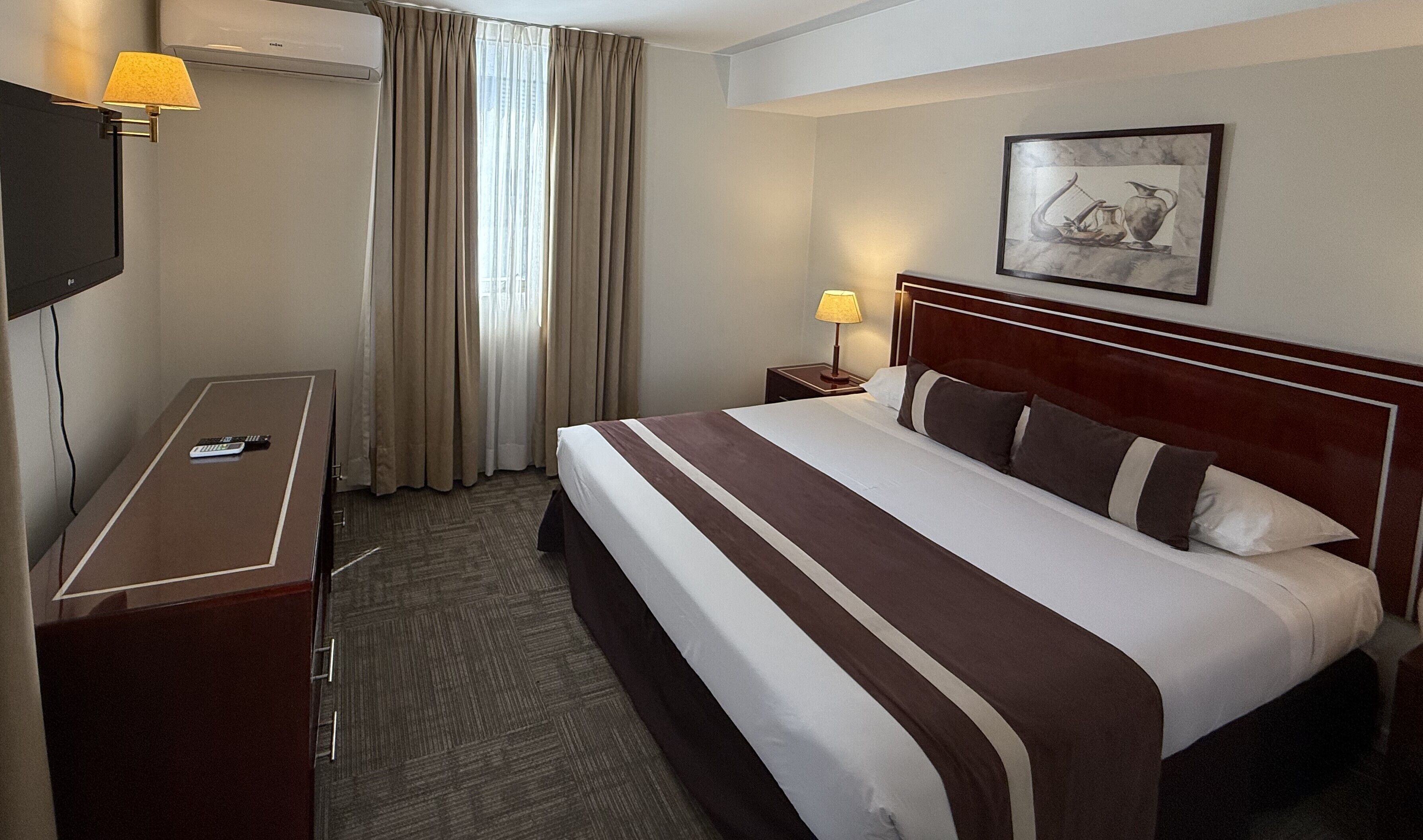 Quarto solteiro executivo | Frigobar, cofres nos quartos, Wi-Fi de cortesia, roupa de cama