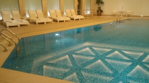 Una piscina techada