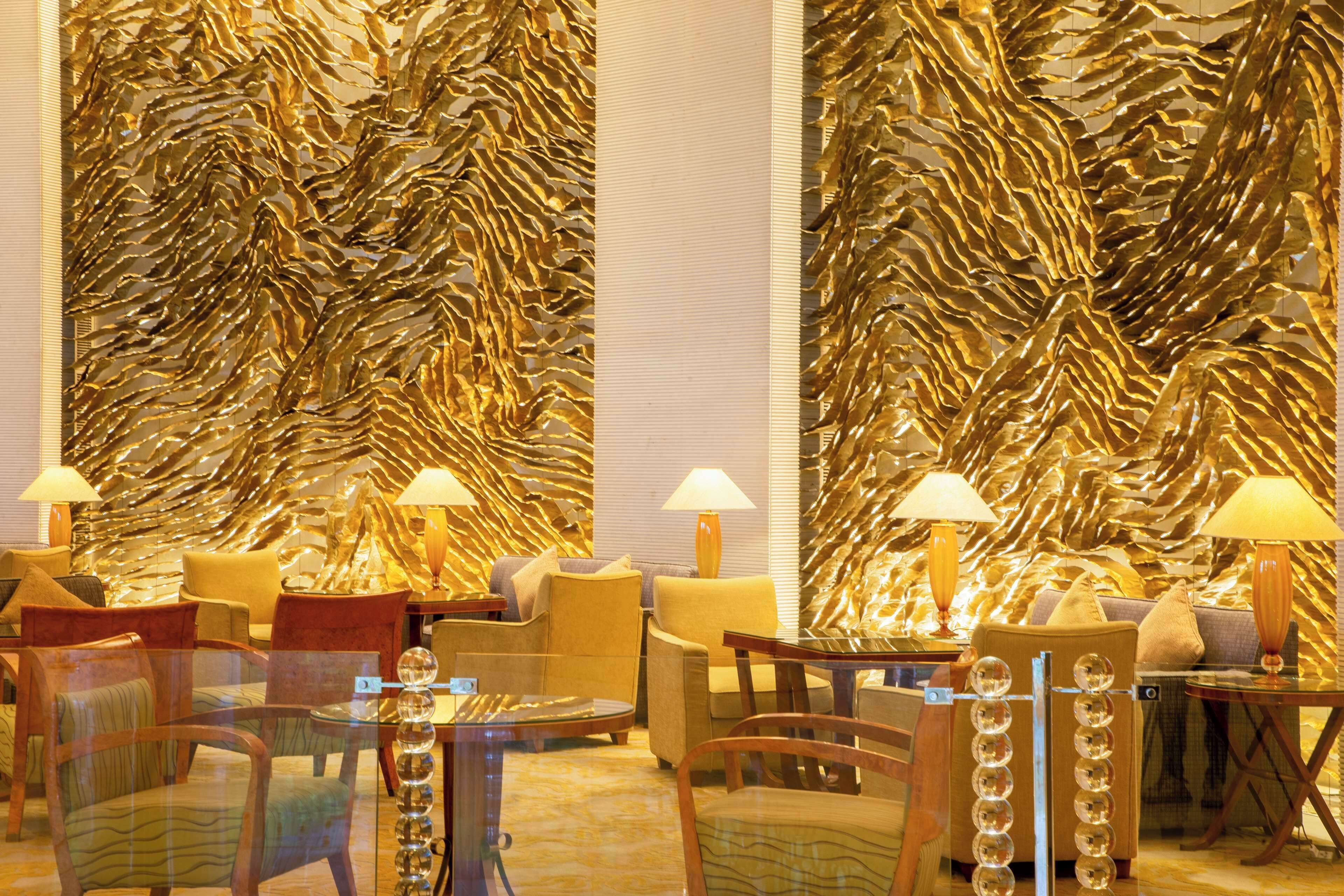 Breakfast, lunch served; local and international cuisine, garden views 