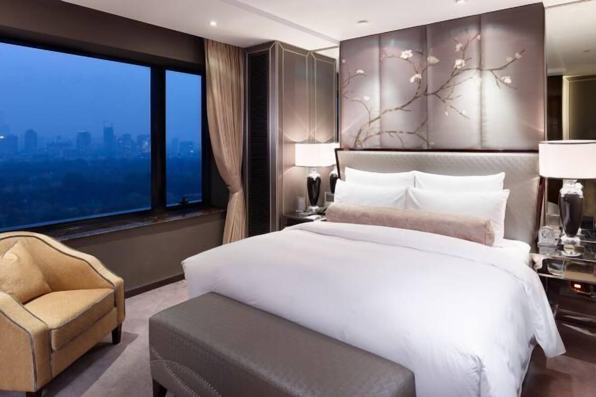Ropa de cama hipoalergénica y minibar 