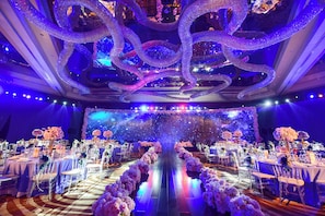 屋内結婚式場