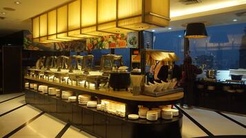 Desayuno buffet todos los días (con cargo)