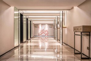 Hallway - Hotel Landmark Canton (Guangzhou)