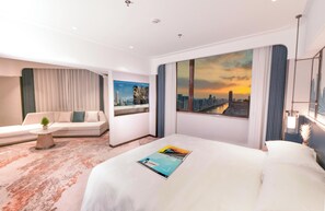 Premier Suite, 1 King Bed | In-room safe, desk, blackout curtains, soundproofing - Hotel Landmark Canton (Guangzhou)