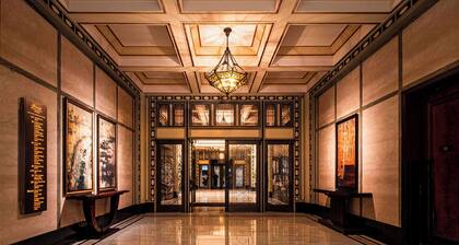 Fairmont Peace Hotel on the Bund