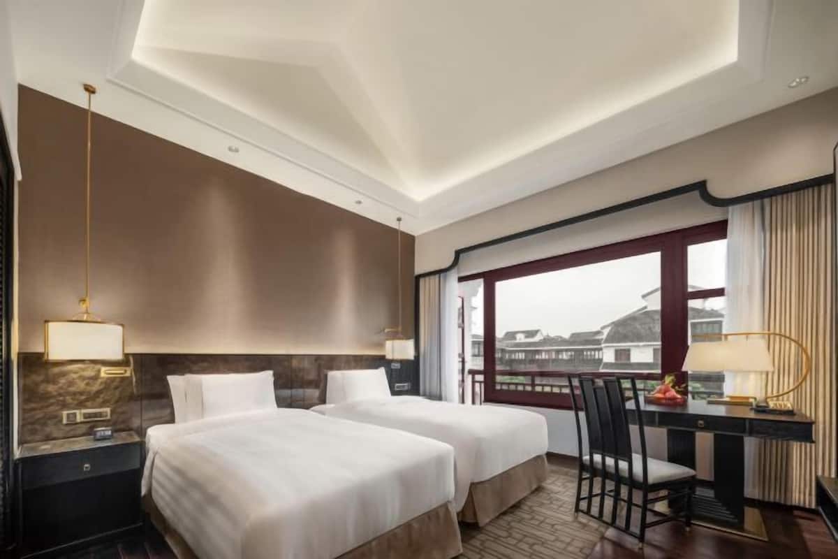 2 slaapkamers, donzen dekbedden, een minibar, een kluis op de kamer