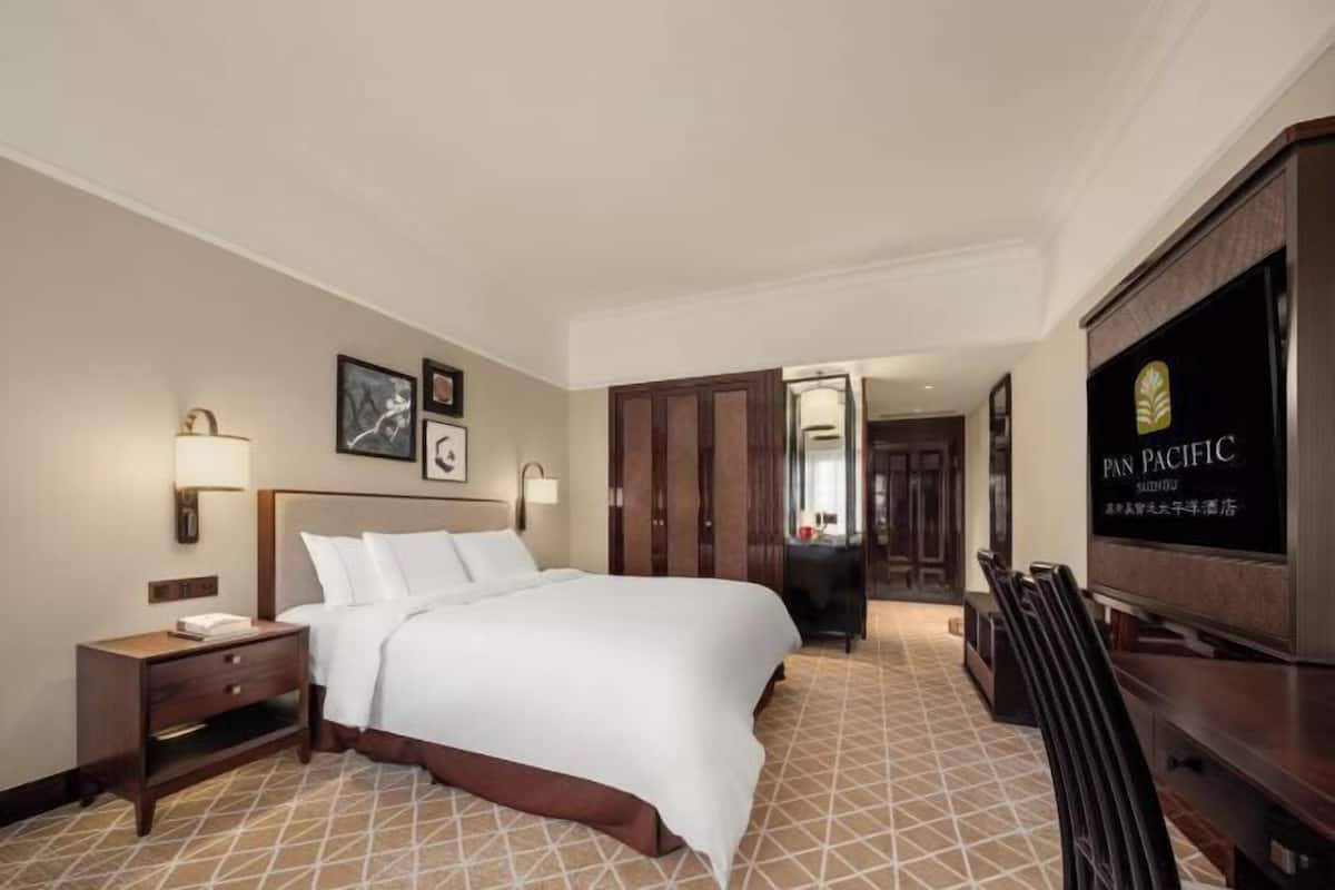 2 slaapkamers, donzen dekbedden, een minibar, een kluis op de kamer
