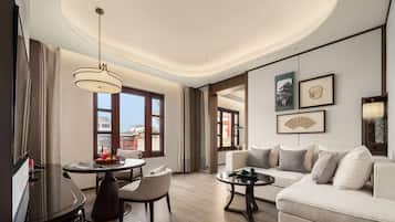 Down duvets, minibar, in-room safe, blackout curtains