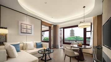 Down duvets, minibar, in-room safe, blackout curtains