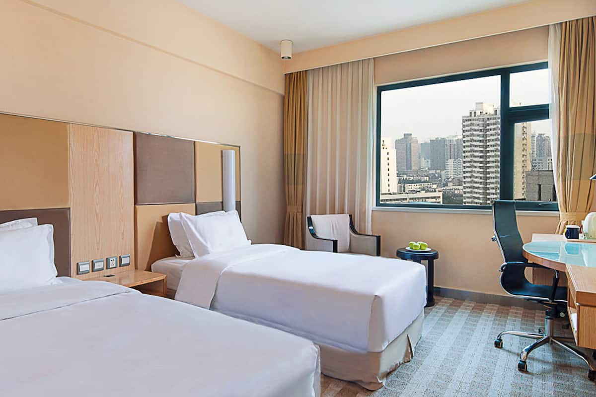 Couette en duvet d'oie, coffres-forts dans les chambres, bureau