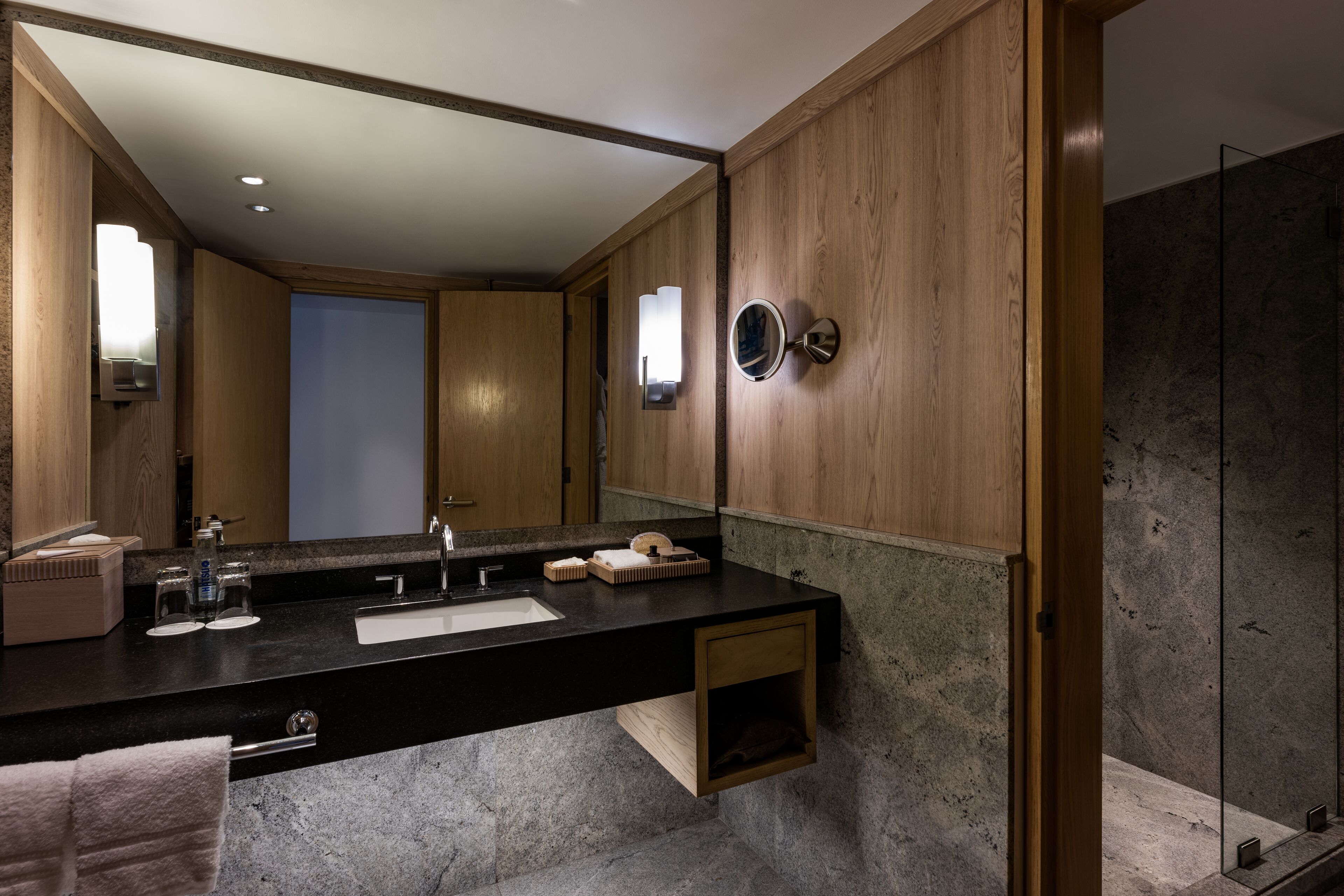 grand premier room queen | bathroom | shower, designer toiletries, hair dryer, bathrobes
