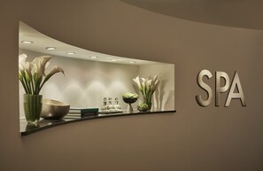 Couples treatment room(s), body treatments, aromatherapy