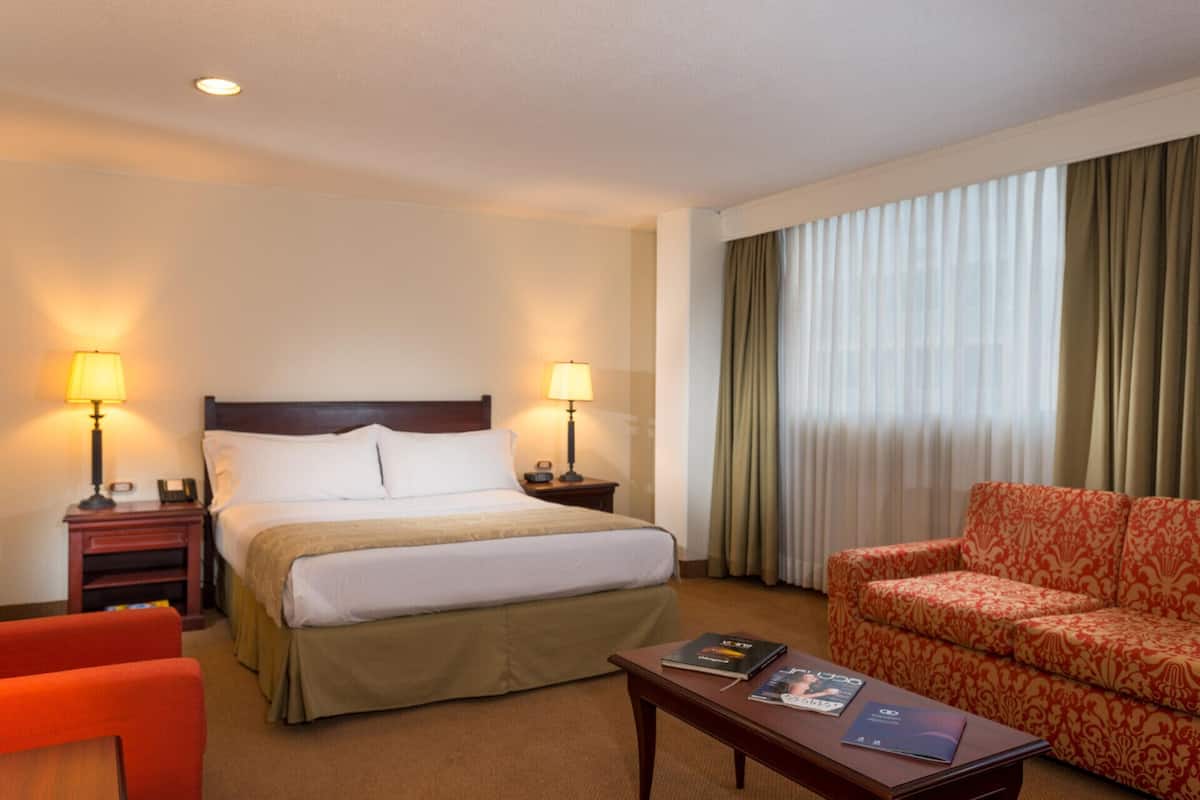1 bedroom, premium bedding, in-room safe, desk