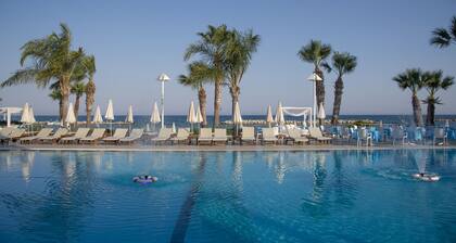 Palm Beach Hotel & Bungalows