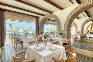 3 restaurants, lunch, dinner served; Greek cuisine 