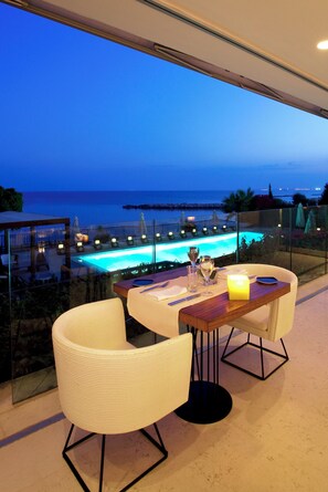 Breakfast, lunch, dinner served; Mediterranean cuisine, beach views 