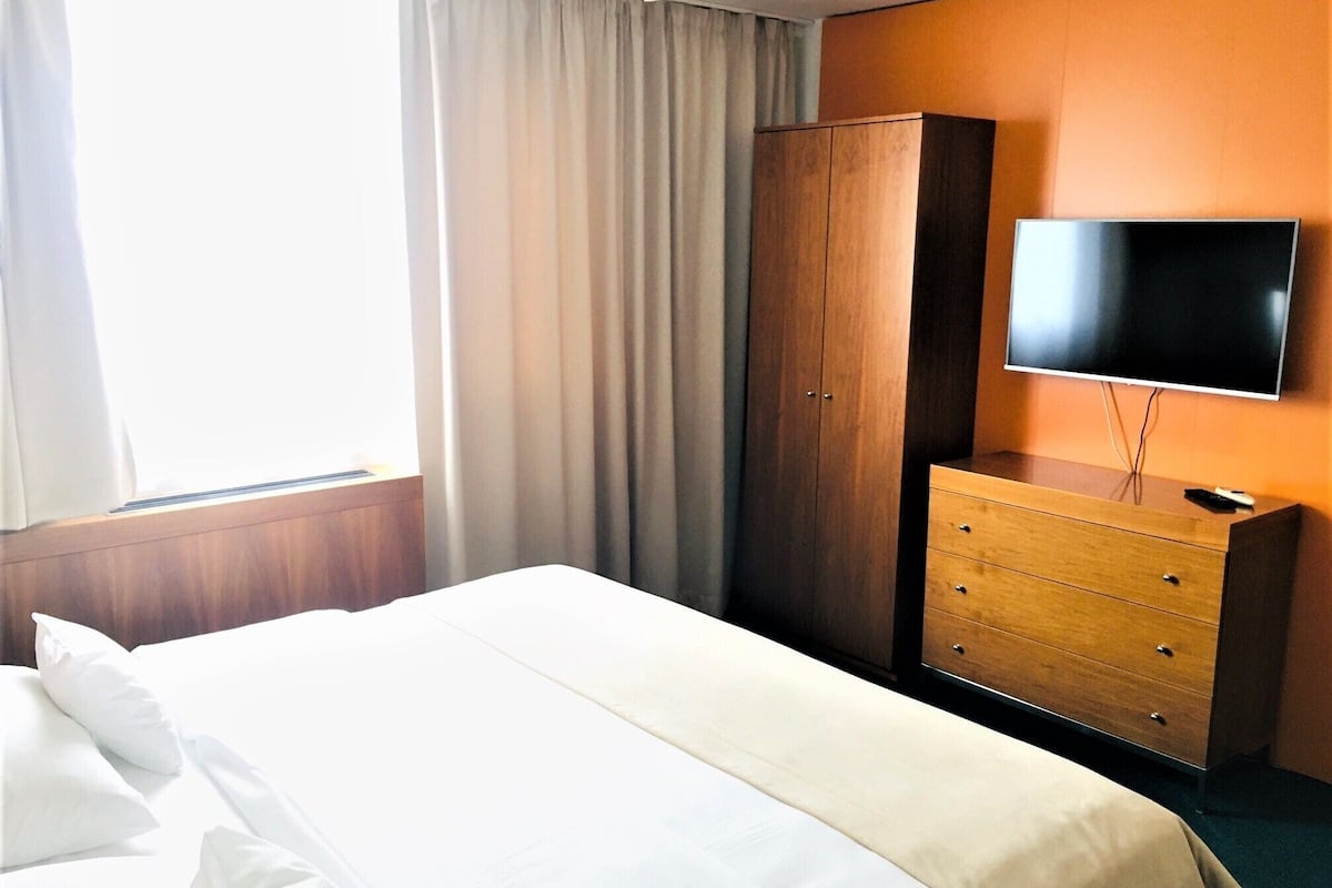 Family Apartment | Premium bedding, minibar, in-room safe, desk