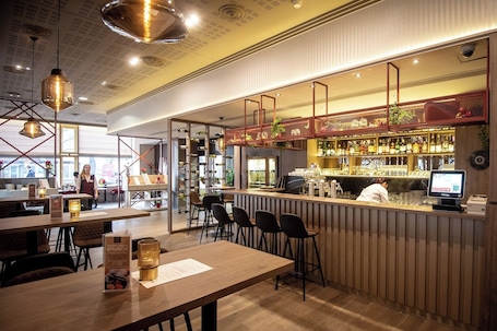 供应早餐、午餐和晚餐. 俄斯特拉发帝国酒店