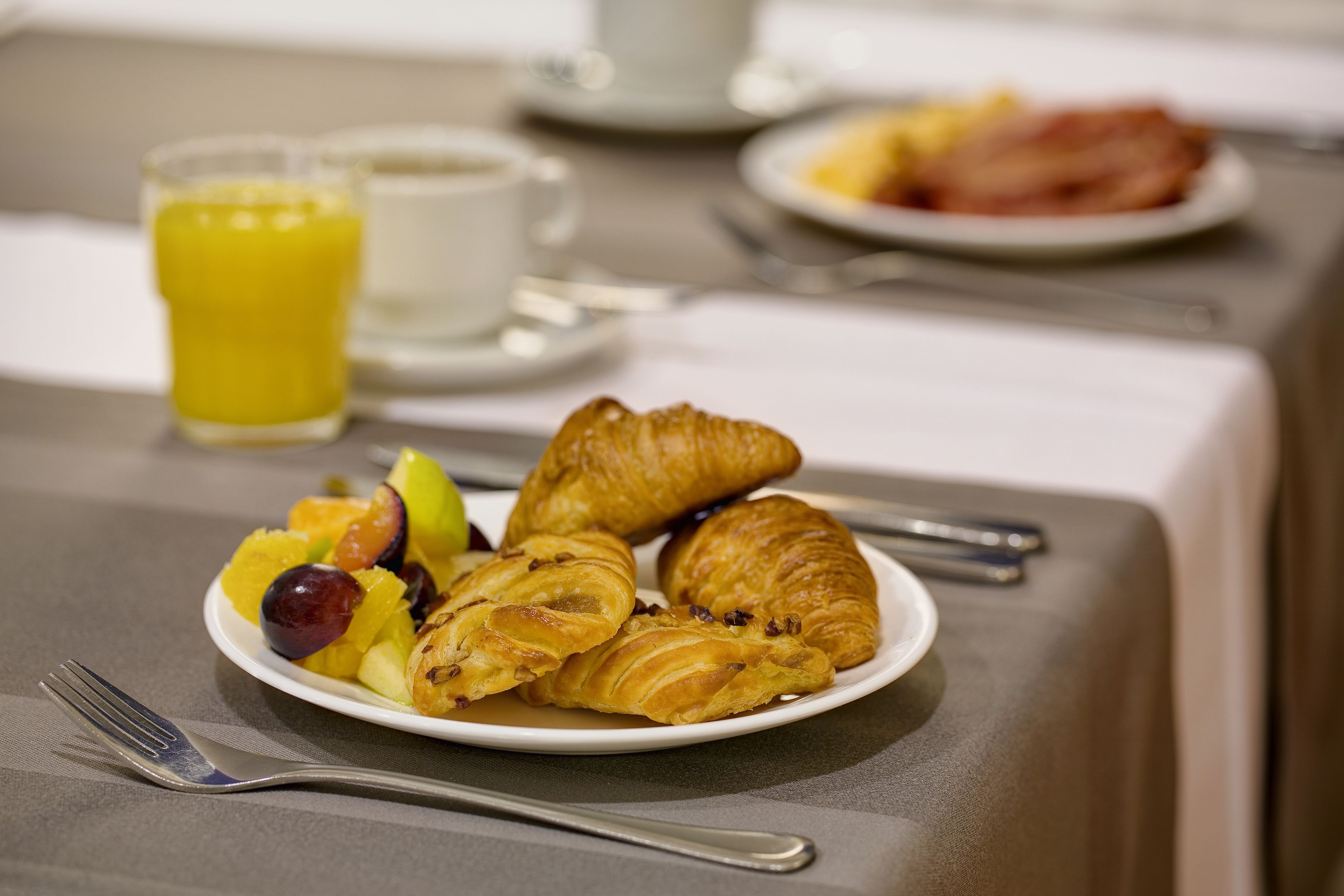 daily buffet breakfast (czk 400 per person)