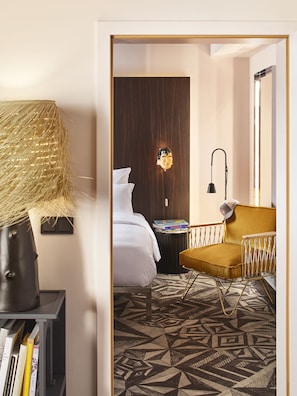 Room, 1 King Bed with Sofa bed (XXL Mama)