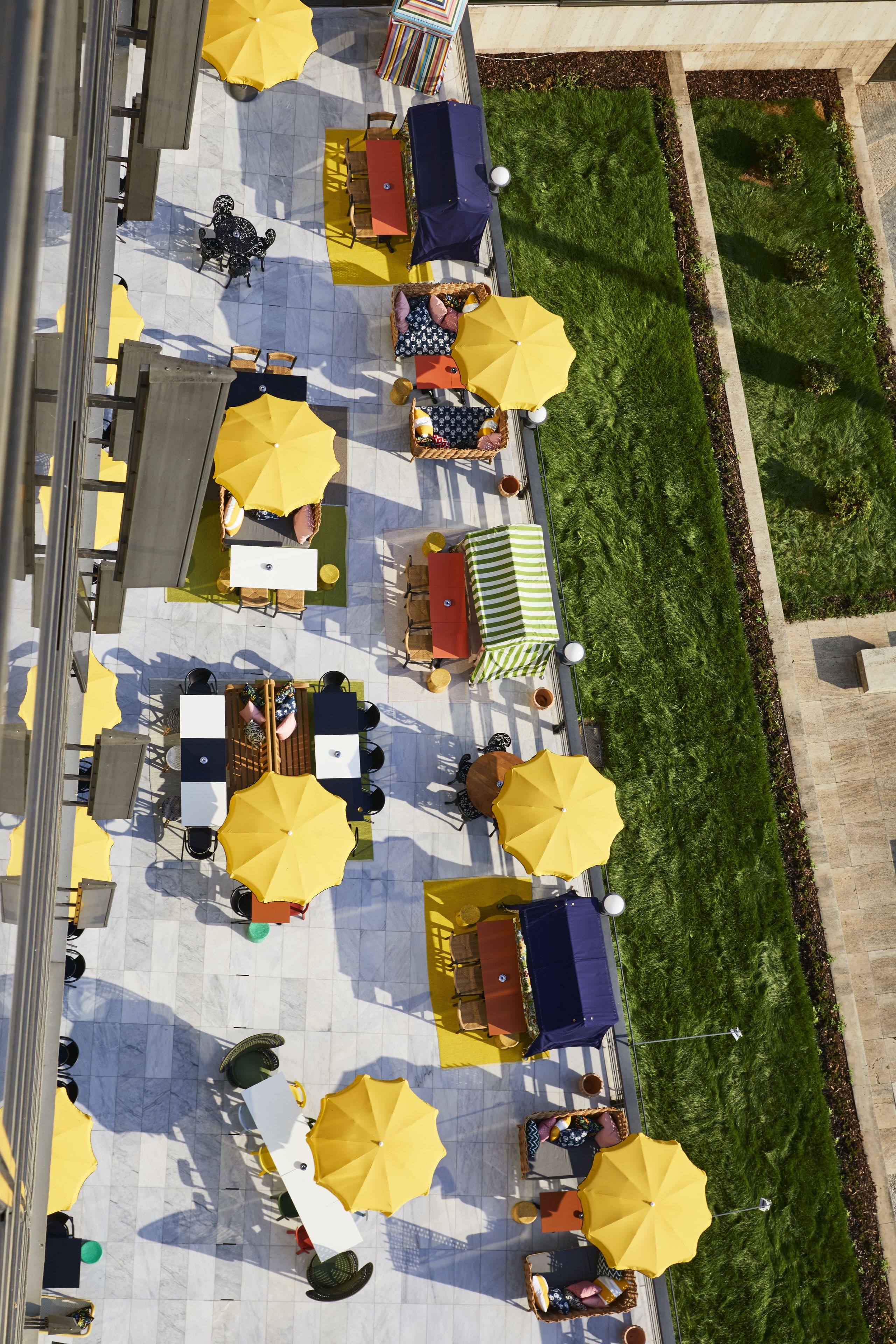 breakfast, lunch and dinner served