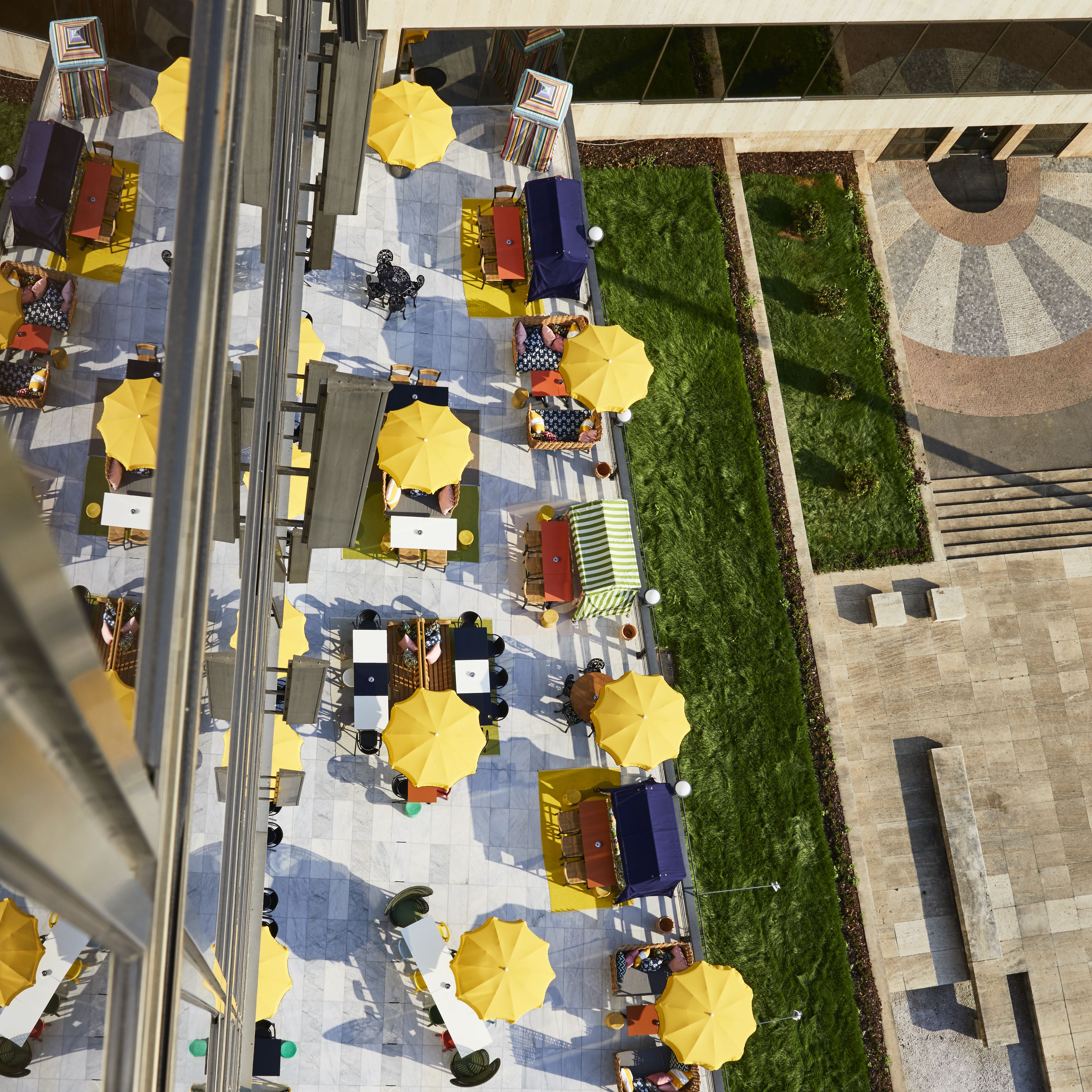 breakfast, lunch and dinner served