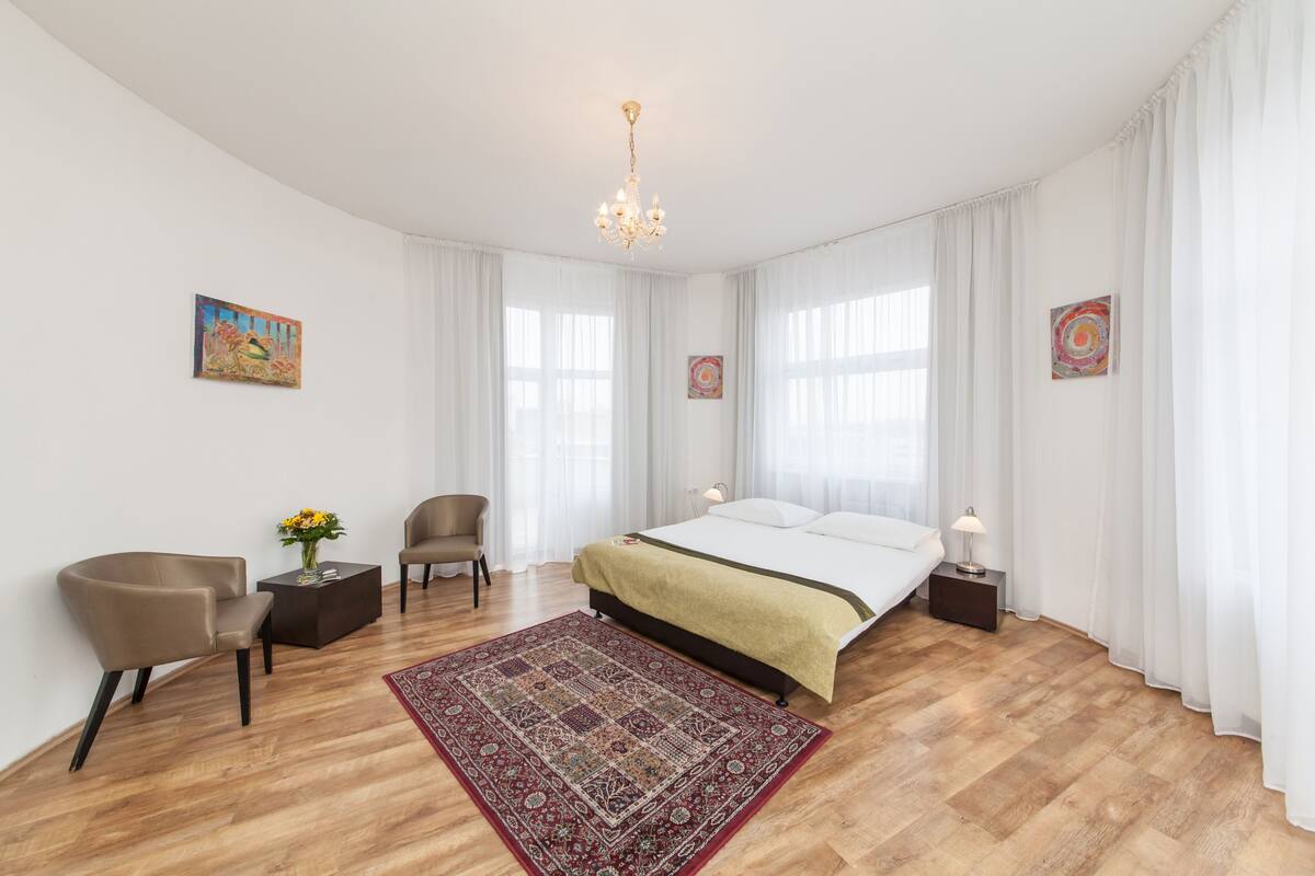In-room safe, blackout drapes, rollaway beds (surcharge), WiFi (free)