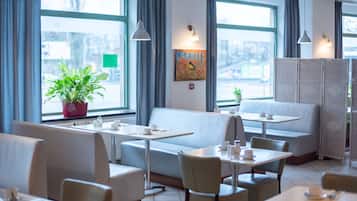 Takeaway-morgenmad hver dag (214 CZK pr. person)