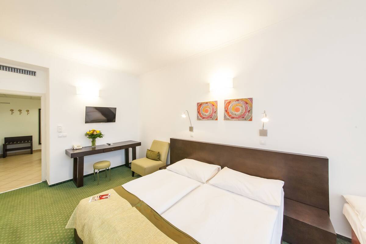 Standard Triple Room | In-room safe, blackout drapes, rollaway beds (surcharge), WiFi (free)