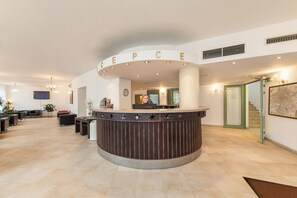 Lobby - Hotel Vitkov (Prague)