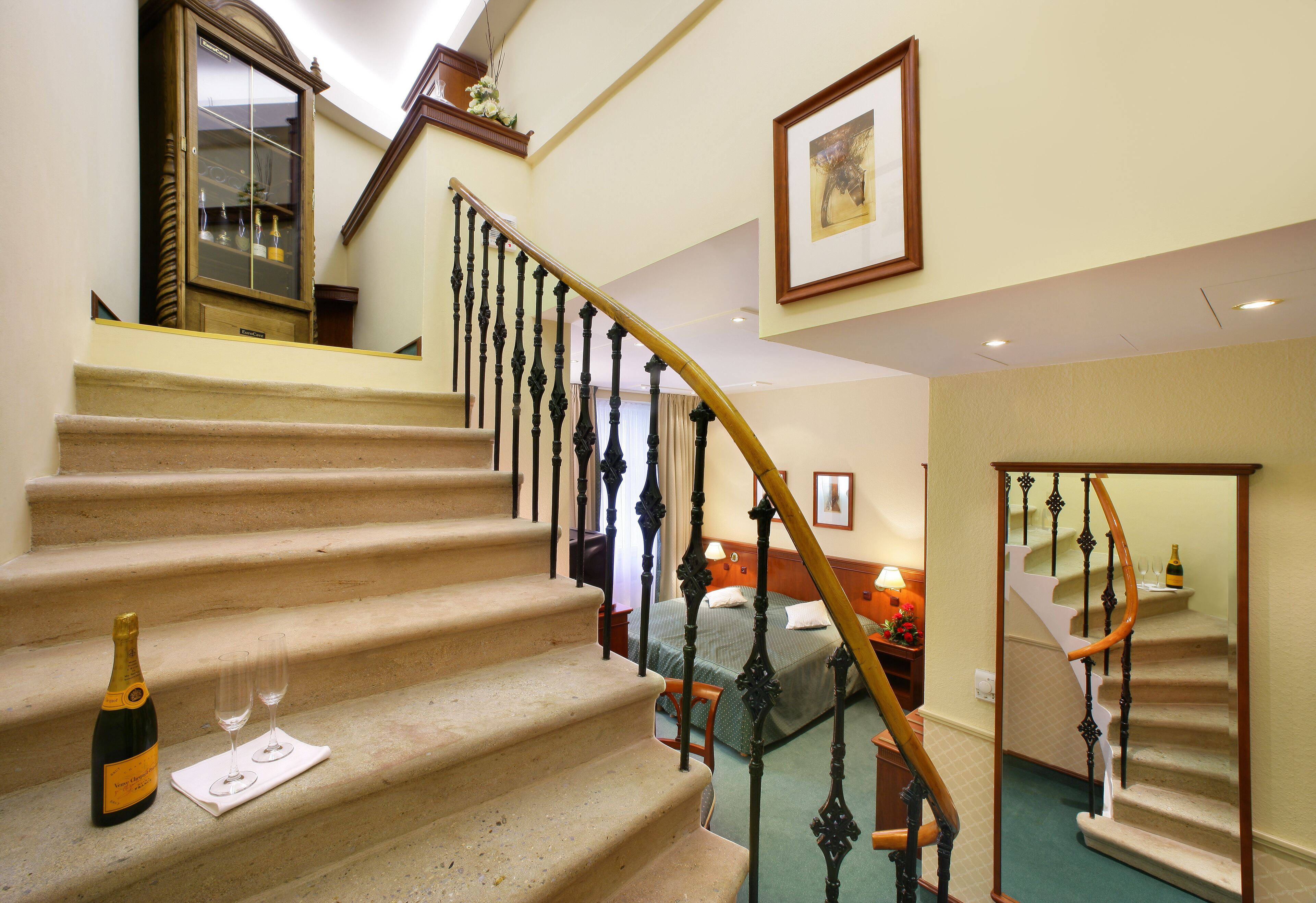 double or twin room, garden view | hypo-allergenic bedding, in-room safe, desk, blackout curtains