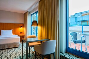 1 bedroom, hypo-allergenic bedding, minibar, in-room safe