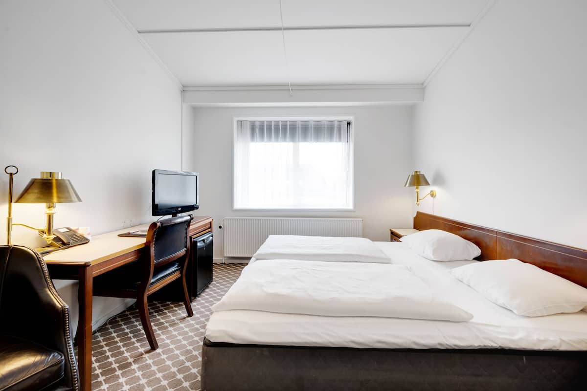 luxury double room | 1 bedroom, pillow-top beds, desk, blackout curtains