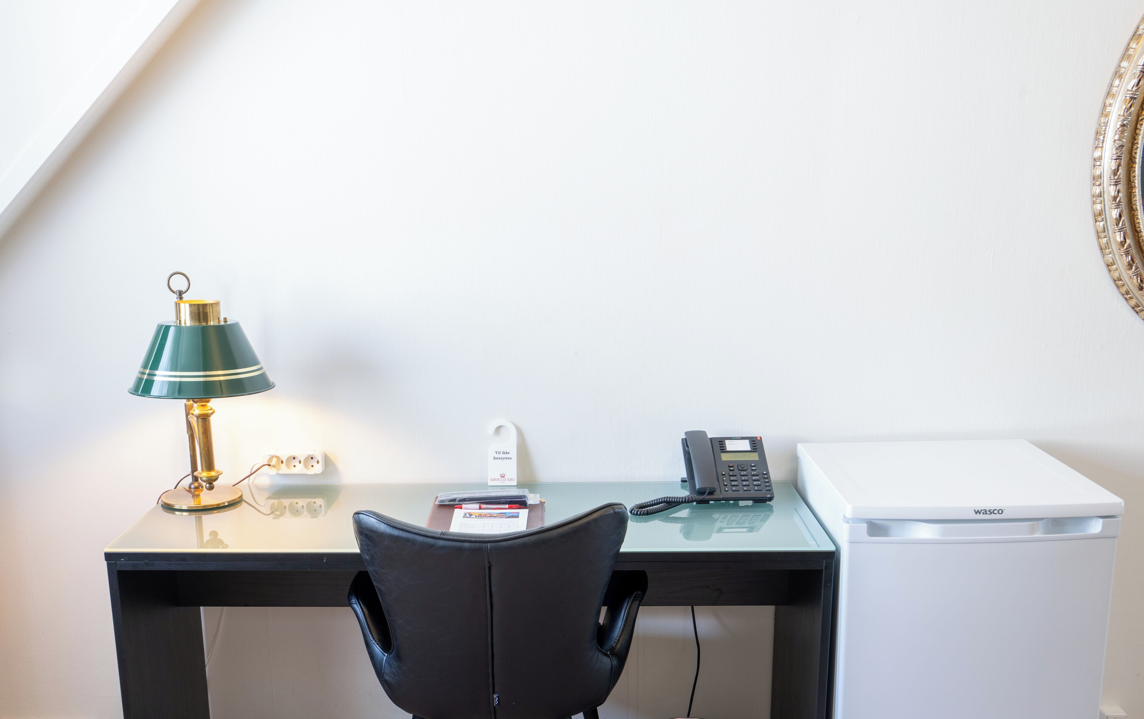 business room | minibar