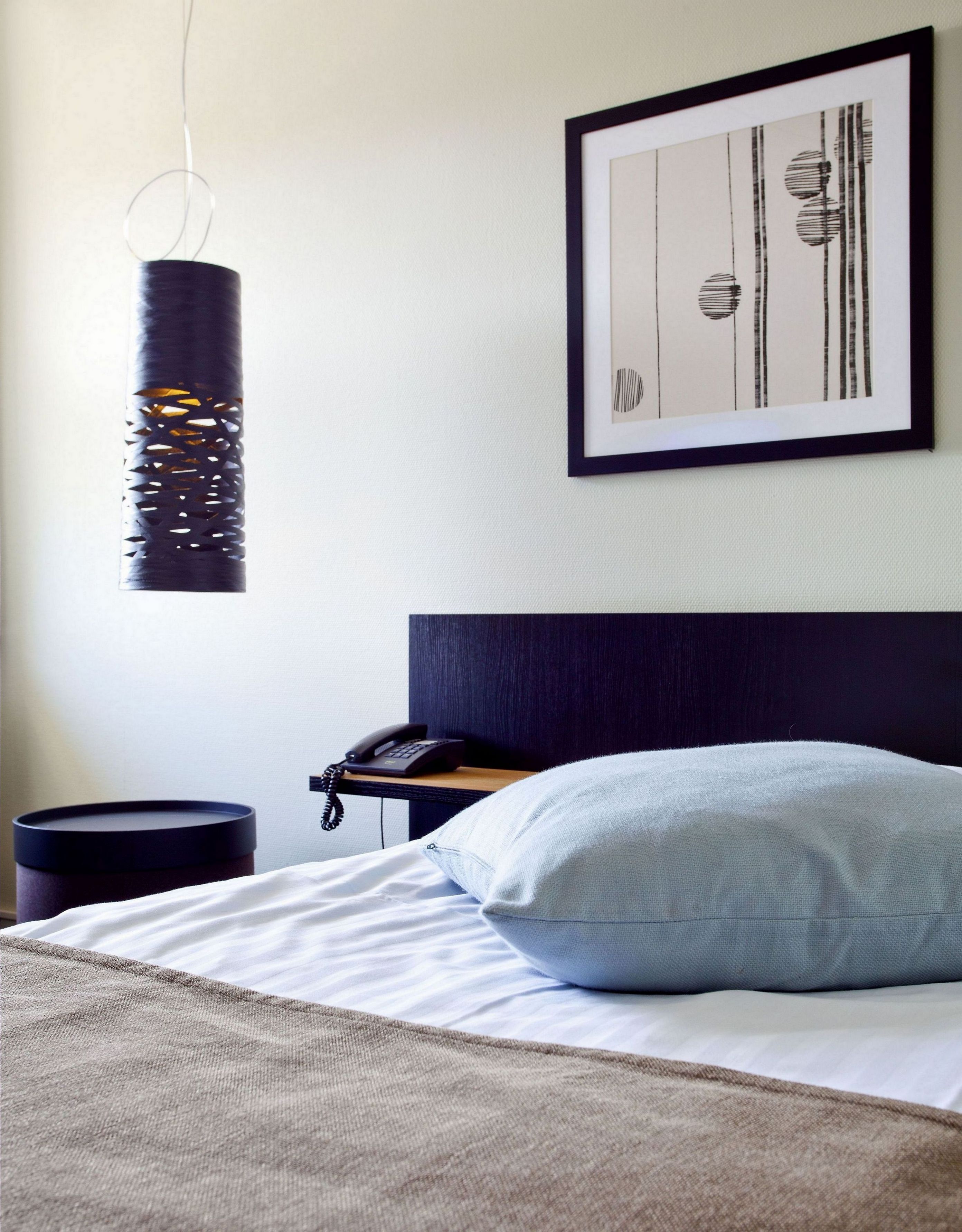 Comfort-enkeltværelse | Dundyner, skrivebord, mørklægningsgardiner, strygejern/strygebræt